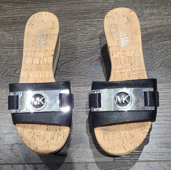 Michael Kors Warren Wedge Slides Size 6 - Picture 3 of 5